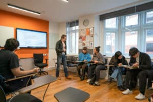 Cours d'anglais en groupe à Londres