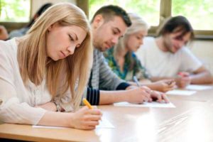 PRÉPARATION D'EXAMEN